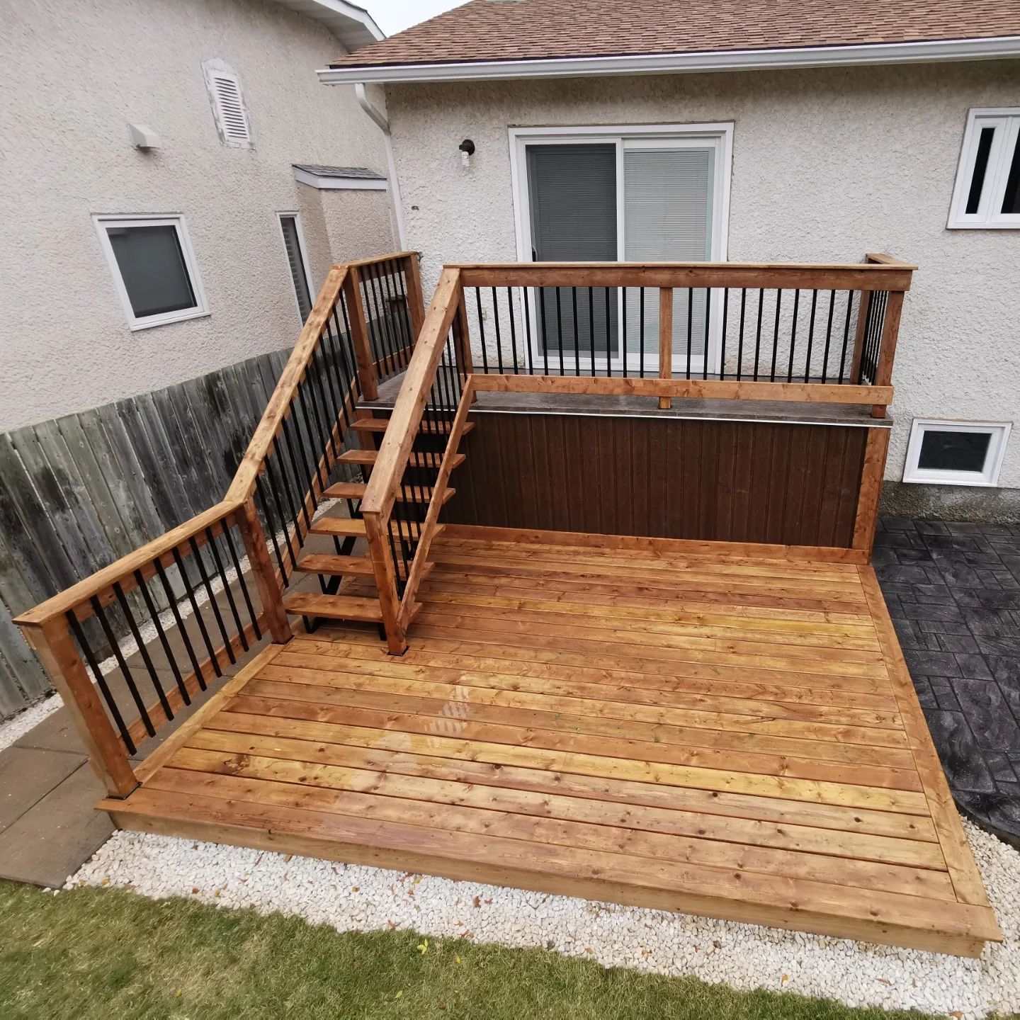 Island Deck Design With Stairs