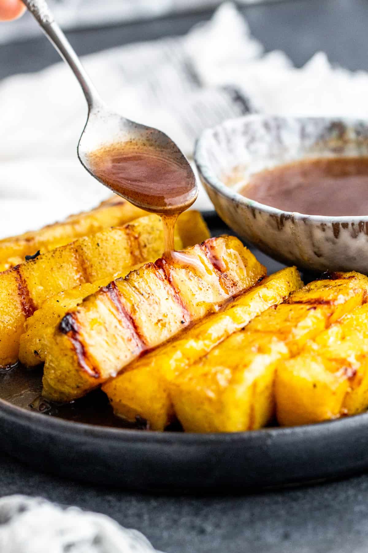 Grilled Pineapple Slices with Cinnamon