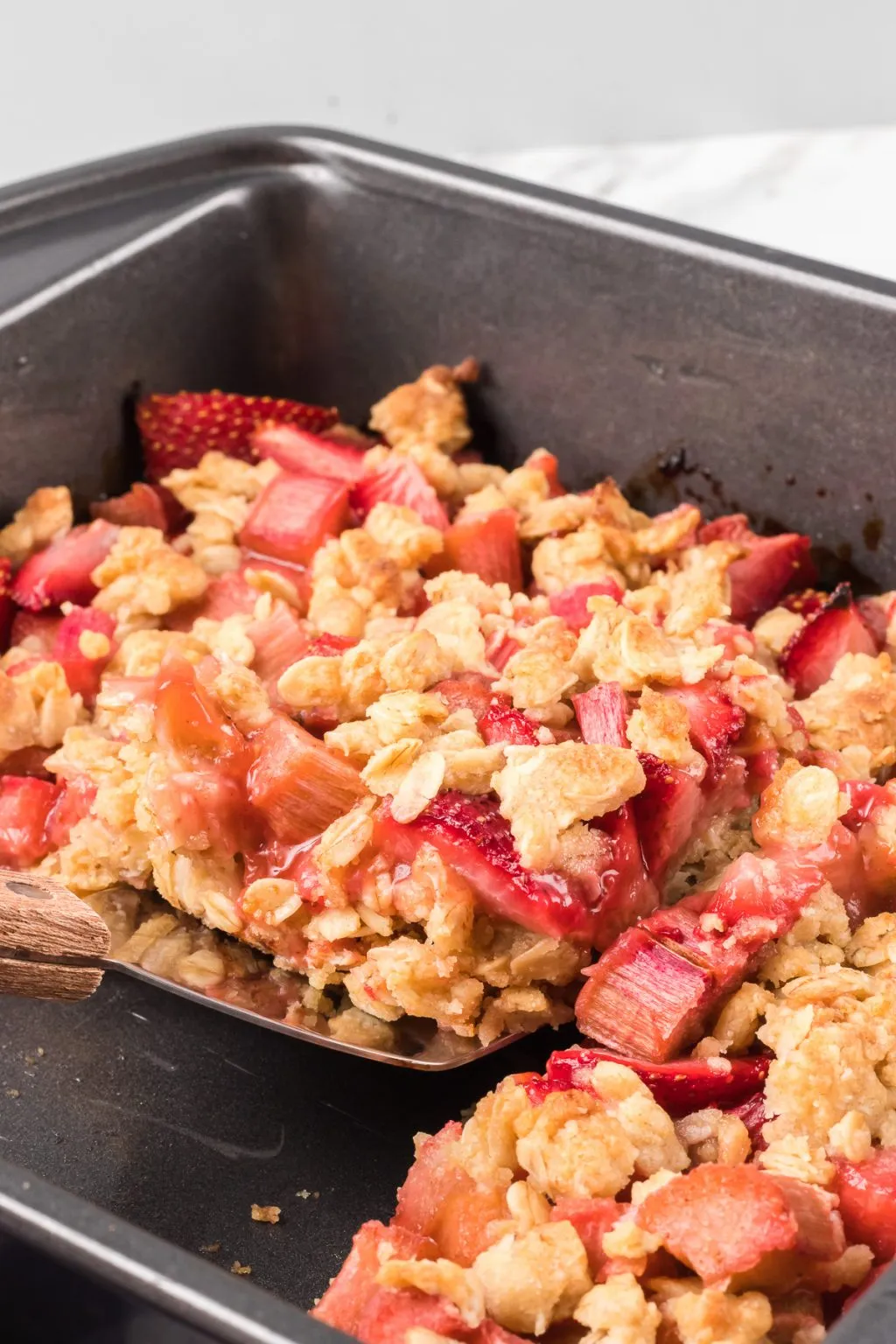 Strawberry Rhubarb Oat Bars