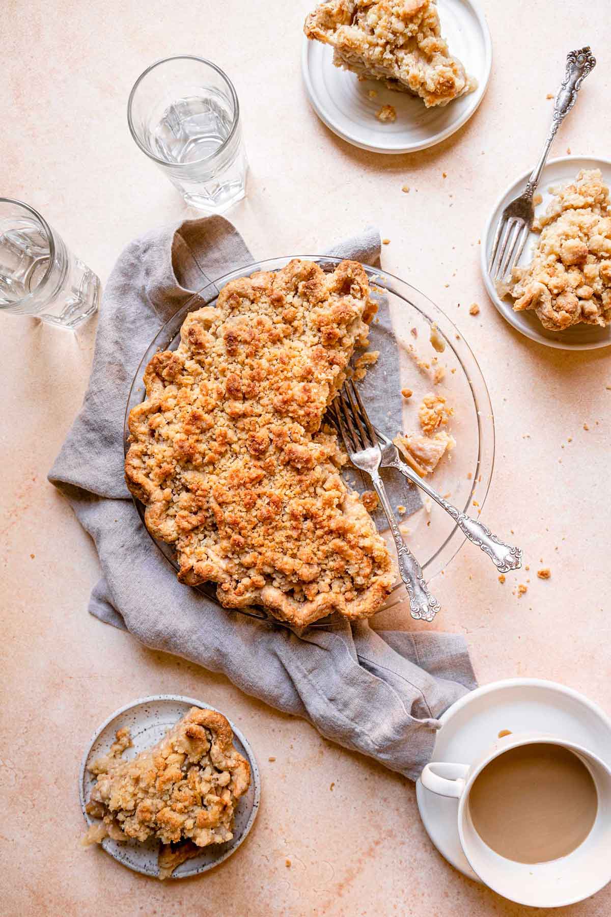 Dutch Apple Pie (Streusel Topped)