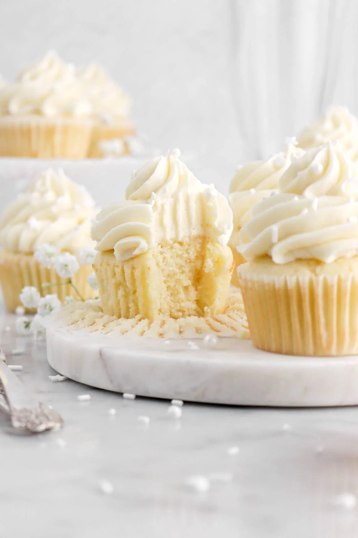 Cupcakes with Buttercream Frosting