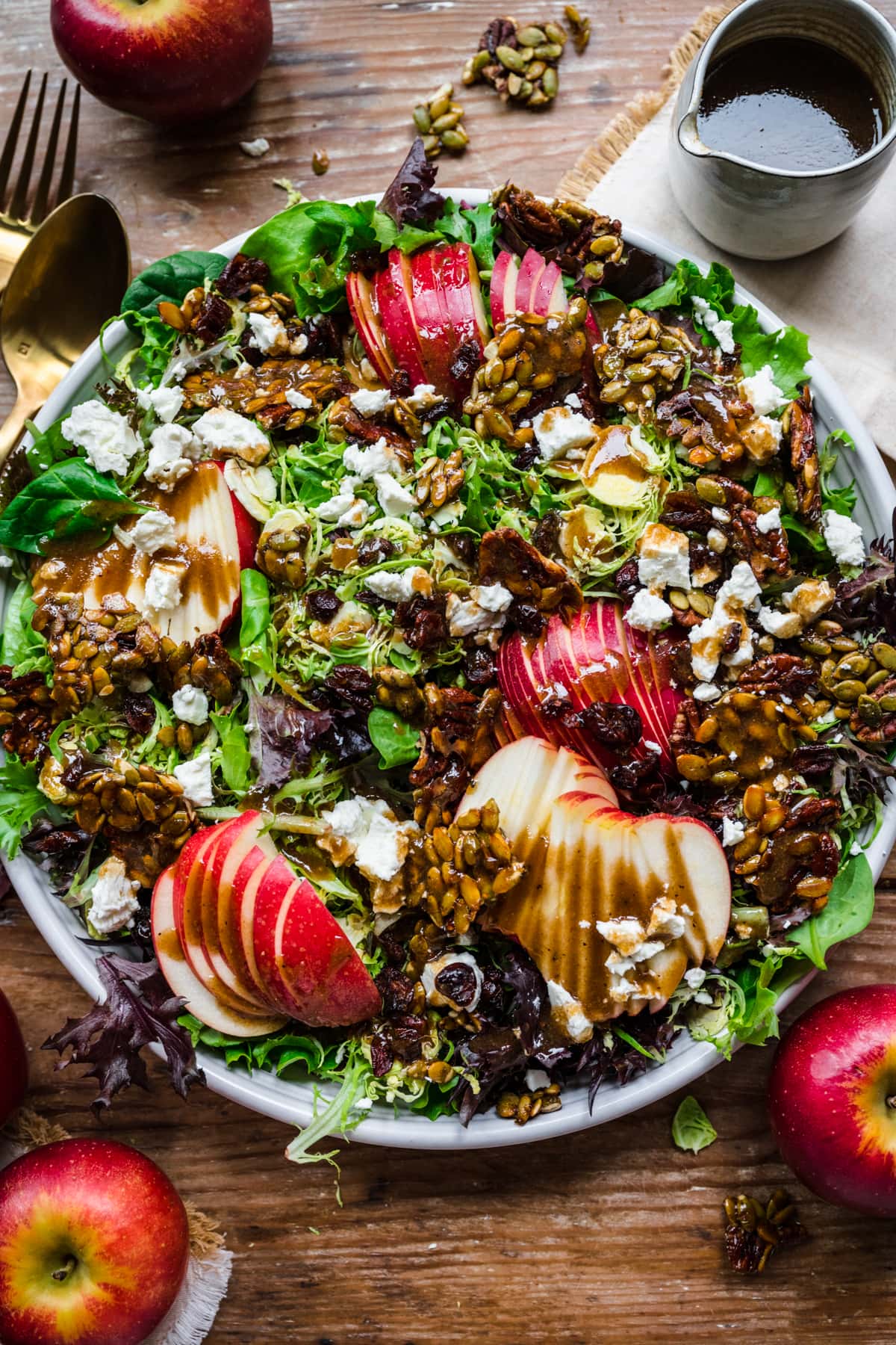 Harvest Salad with Apples and Pecans