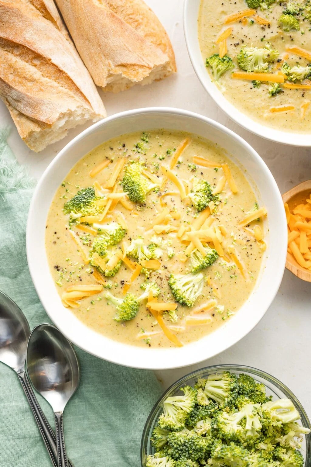 Instant Pot Broccoli Cheddar Soup