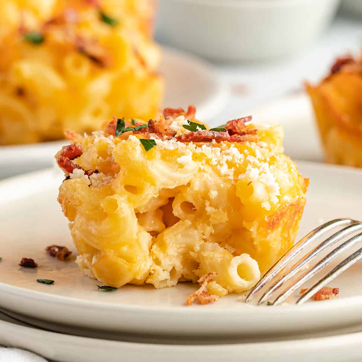 Baked Mac and Cheese Cups