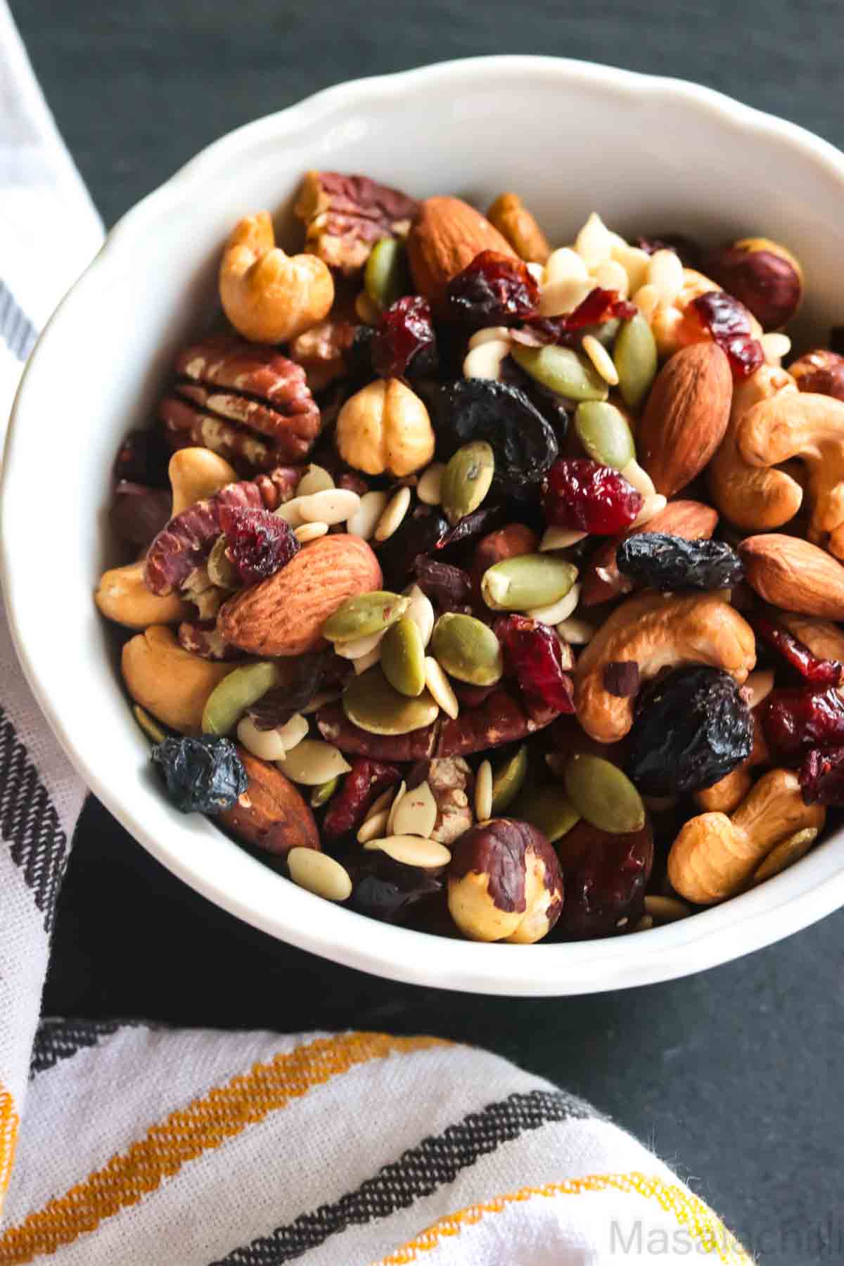 Holiday Fruit & Nut Mix