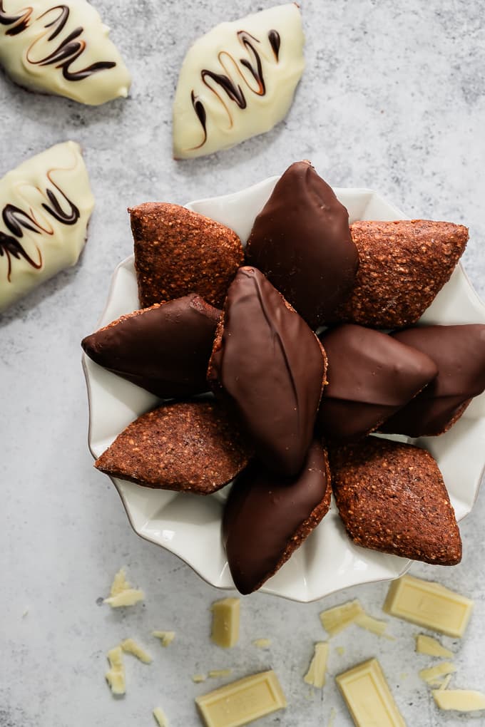 Italian Chocolate Spice Cookies (Mostaccioli)