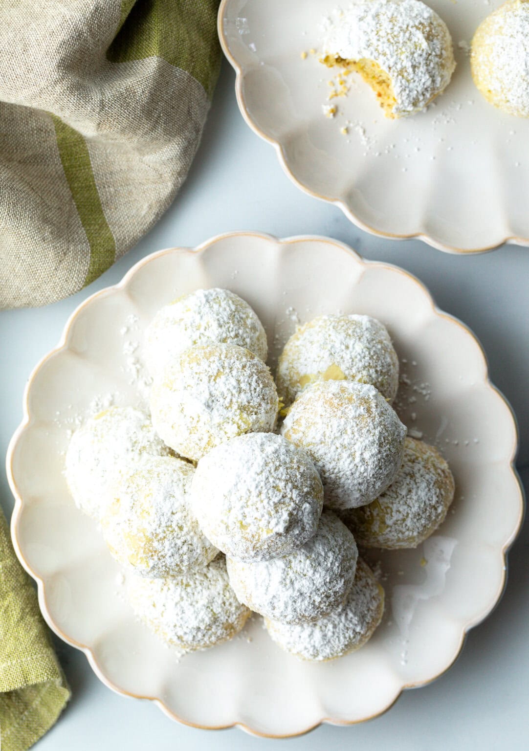 Italian Wedding Cookies (Snowball Cookies)