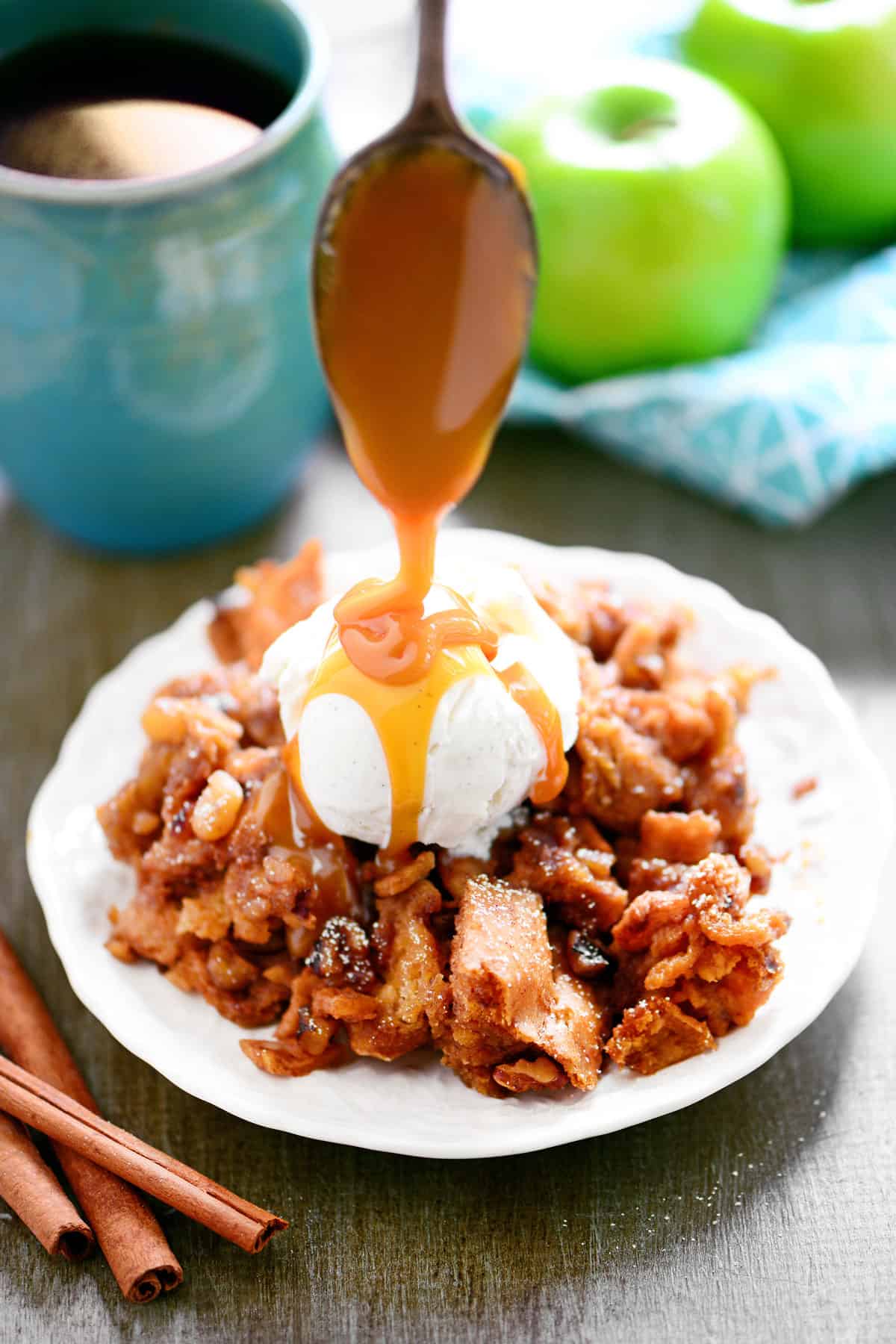 Slow Cooker Bread Pudding with Caramel Sauce