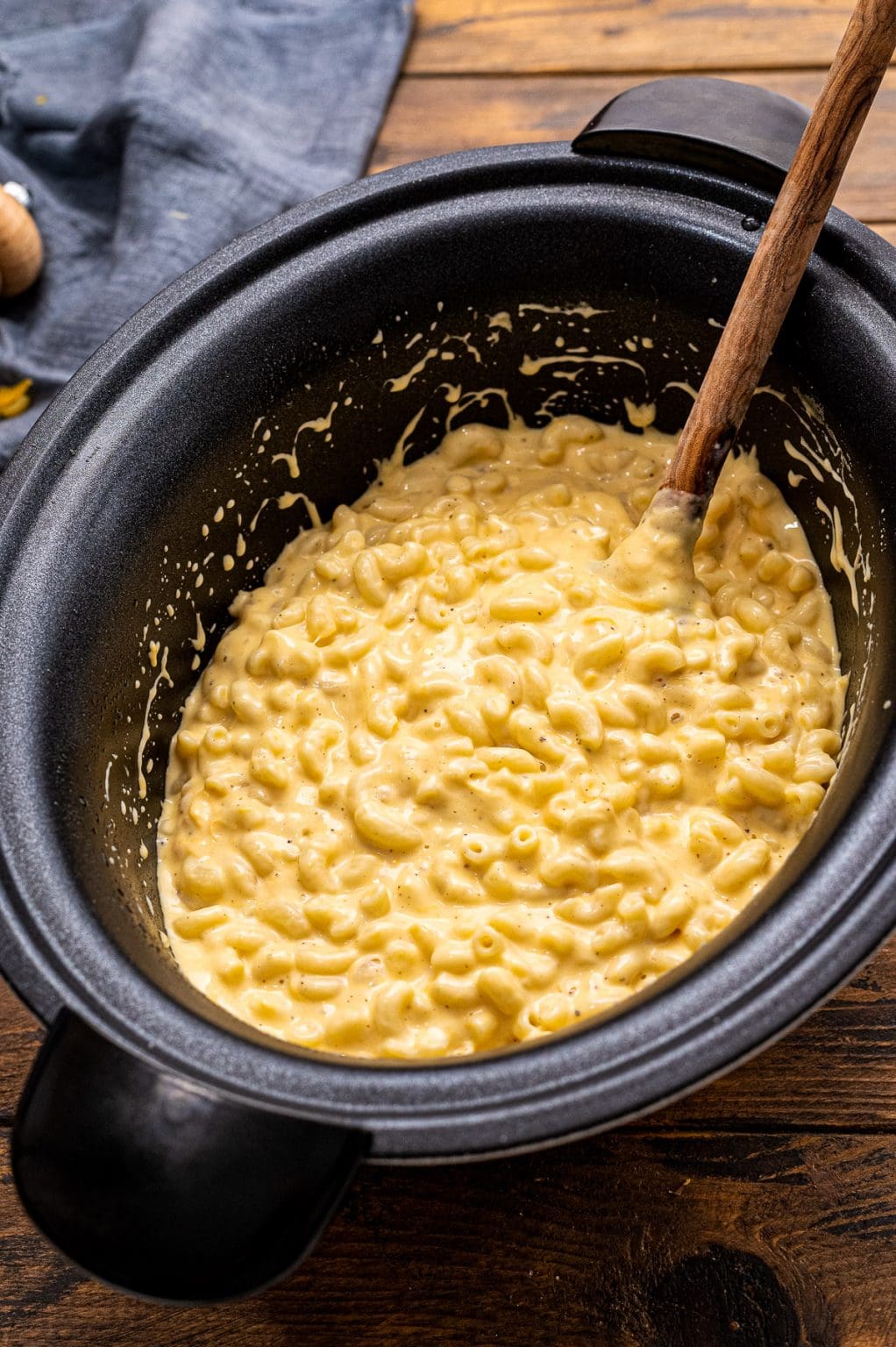 Slow Cooker Mac and Cheese