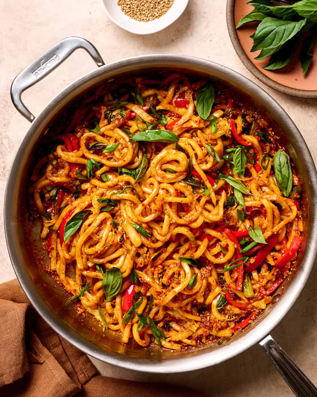 Spicy Korean Gochujang Noodles