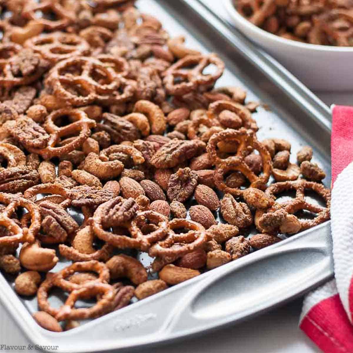 Sweet & Spicy Pretzel Snack Mix
