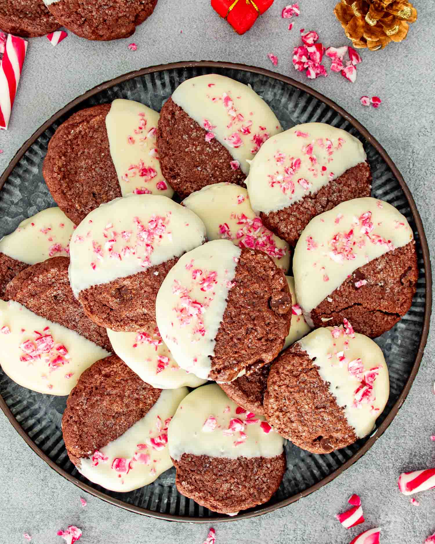 White Chocolate Peppermint Bark Cookies