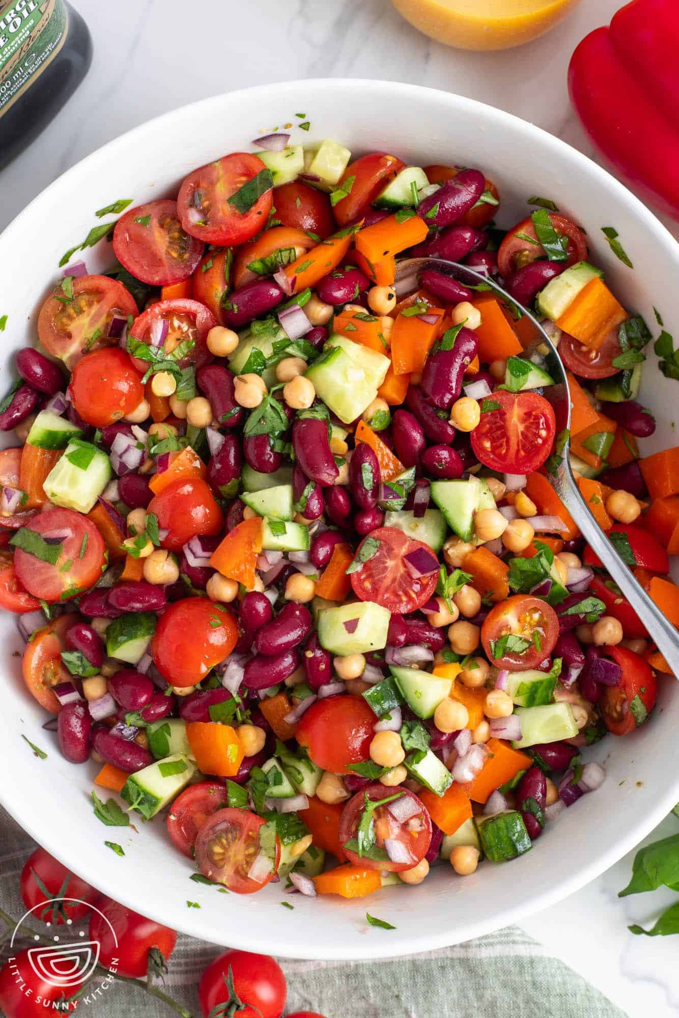 Summer Vegetable and Kidney Bean Salad