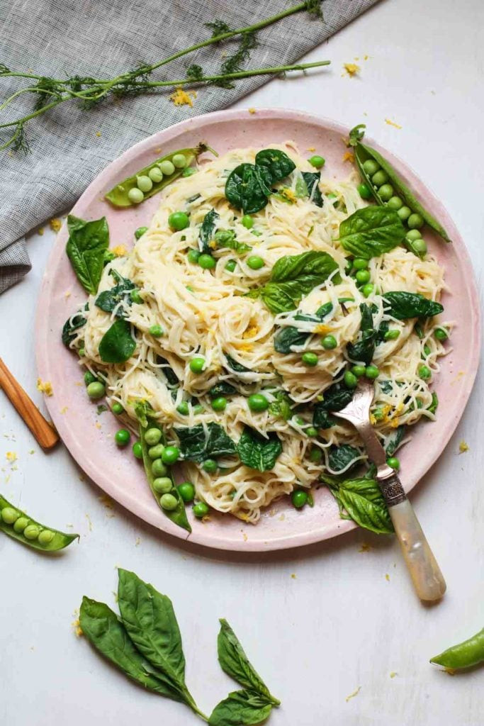 Vegan Alfredo with Spinach and Peas