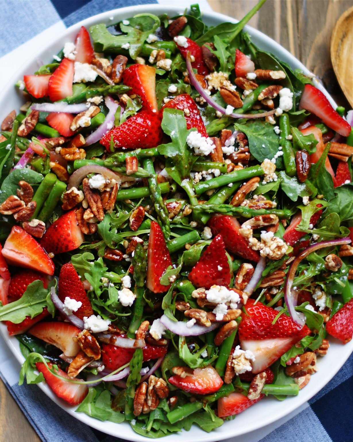 Balsamic Asparagus and Strawberry Salad