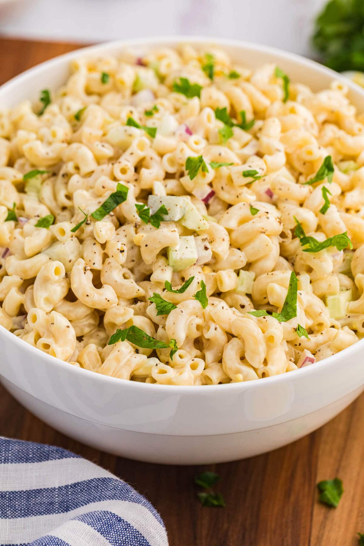 Classic Creamy Macaroni Salad