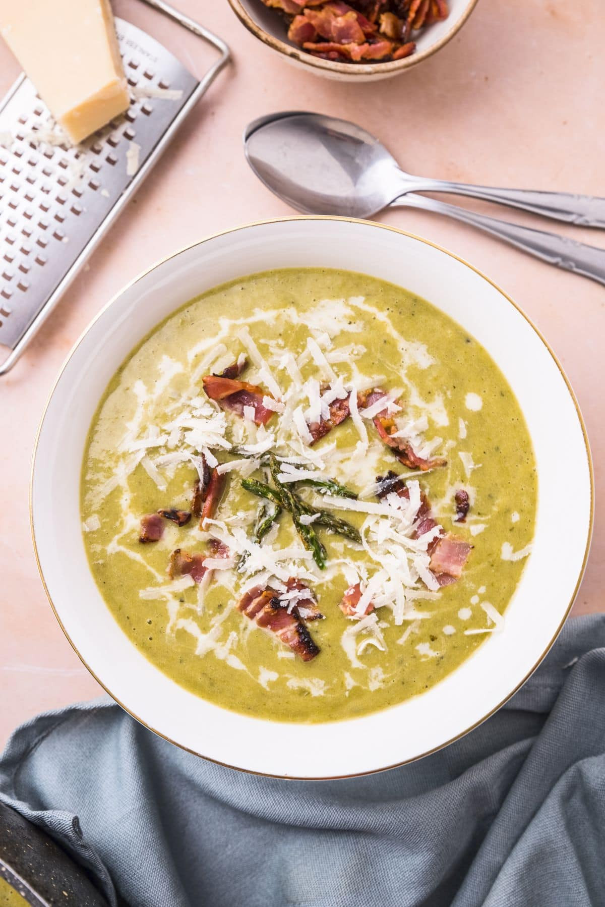 Creamy Salmon and Asparagus Soup
