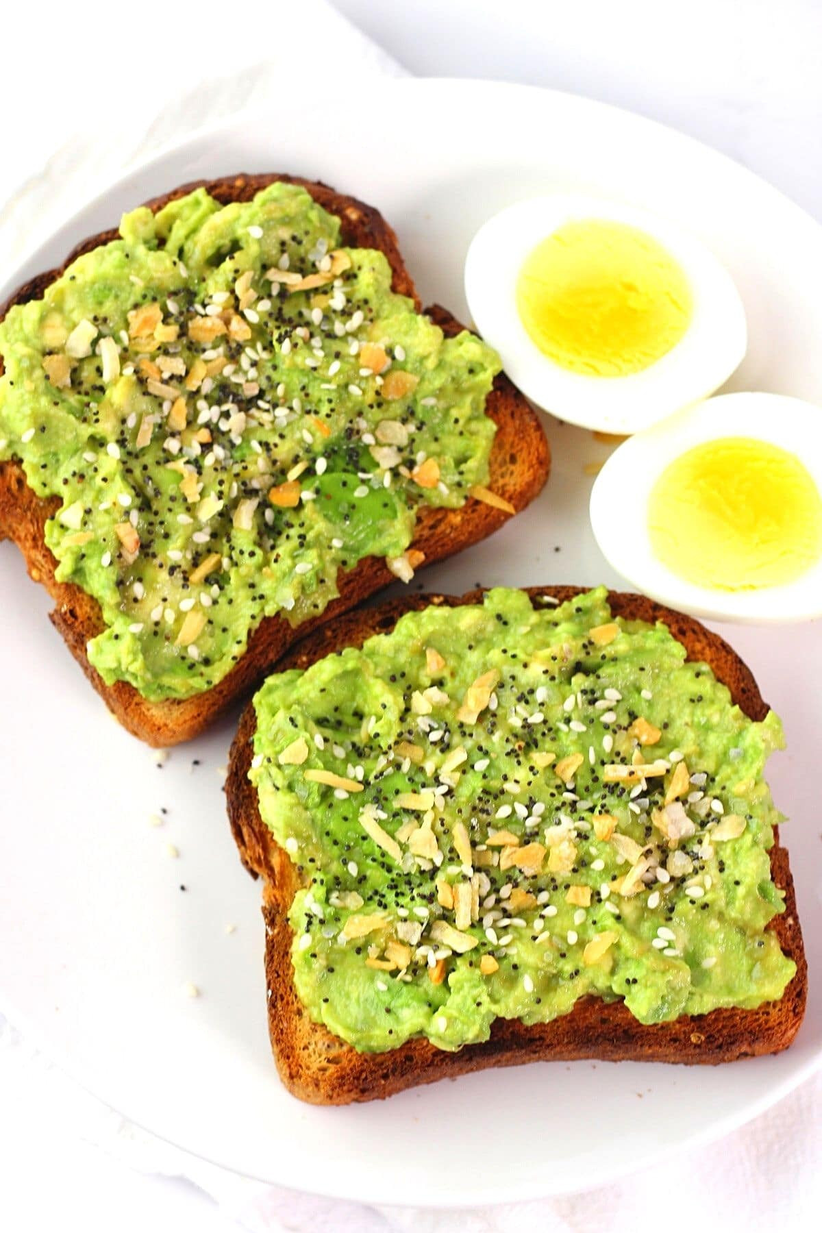 Smashed Avocado and Everything Bagel Seasoning