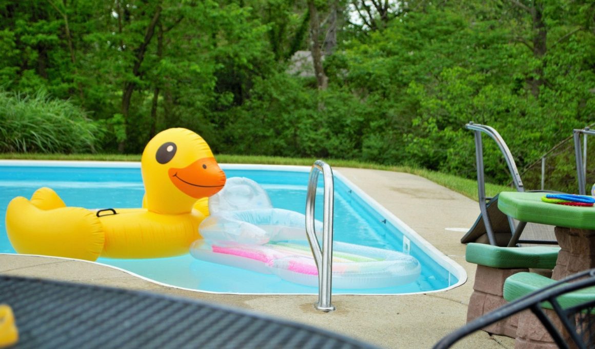 Inflatable Pool Ideas For Backyards