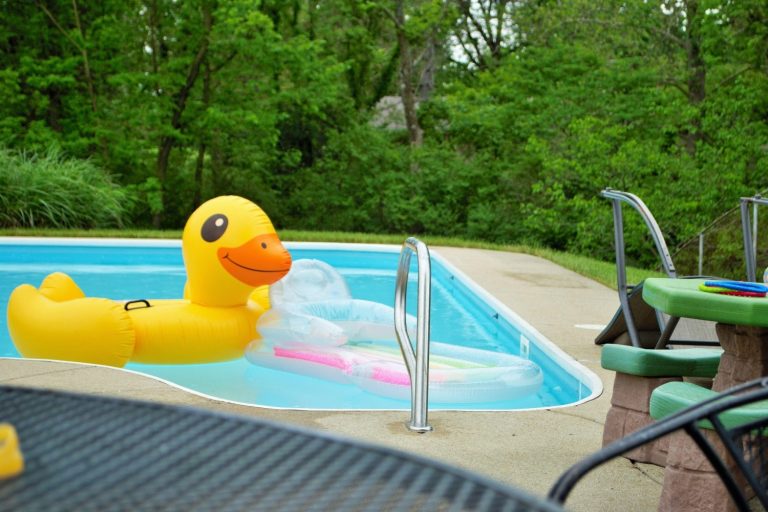 Inflatable Pool Ideas For Backyards