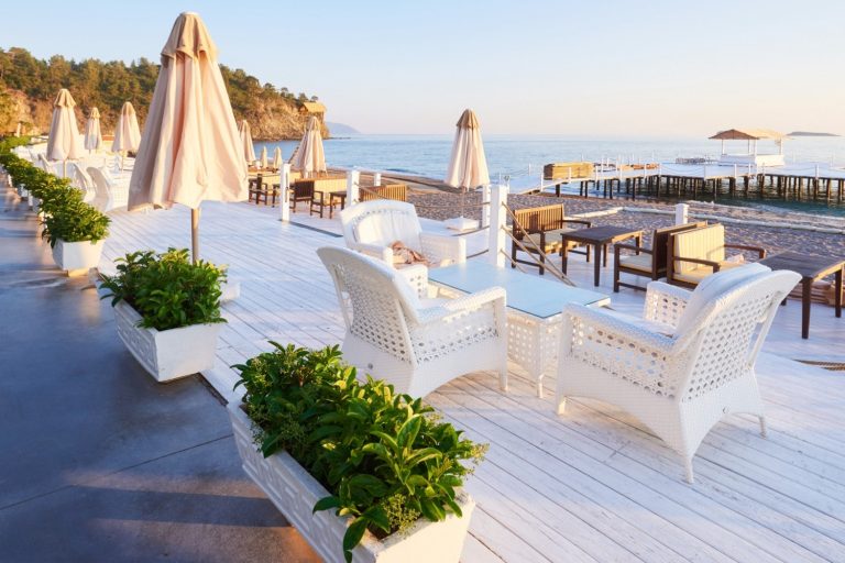 Beautiful Coastal Patio Decor Ideas