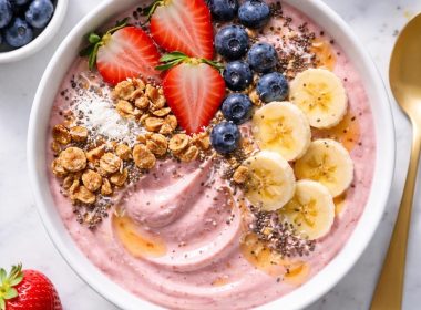 Yogurt Smoothie Bowl