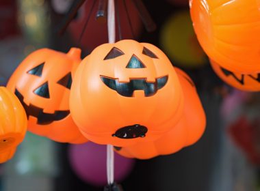 Plastic Pumpkin Decorating Ideas