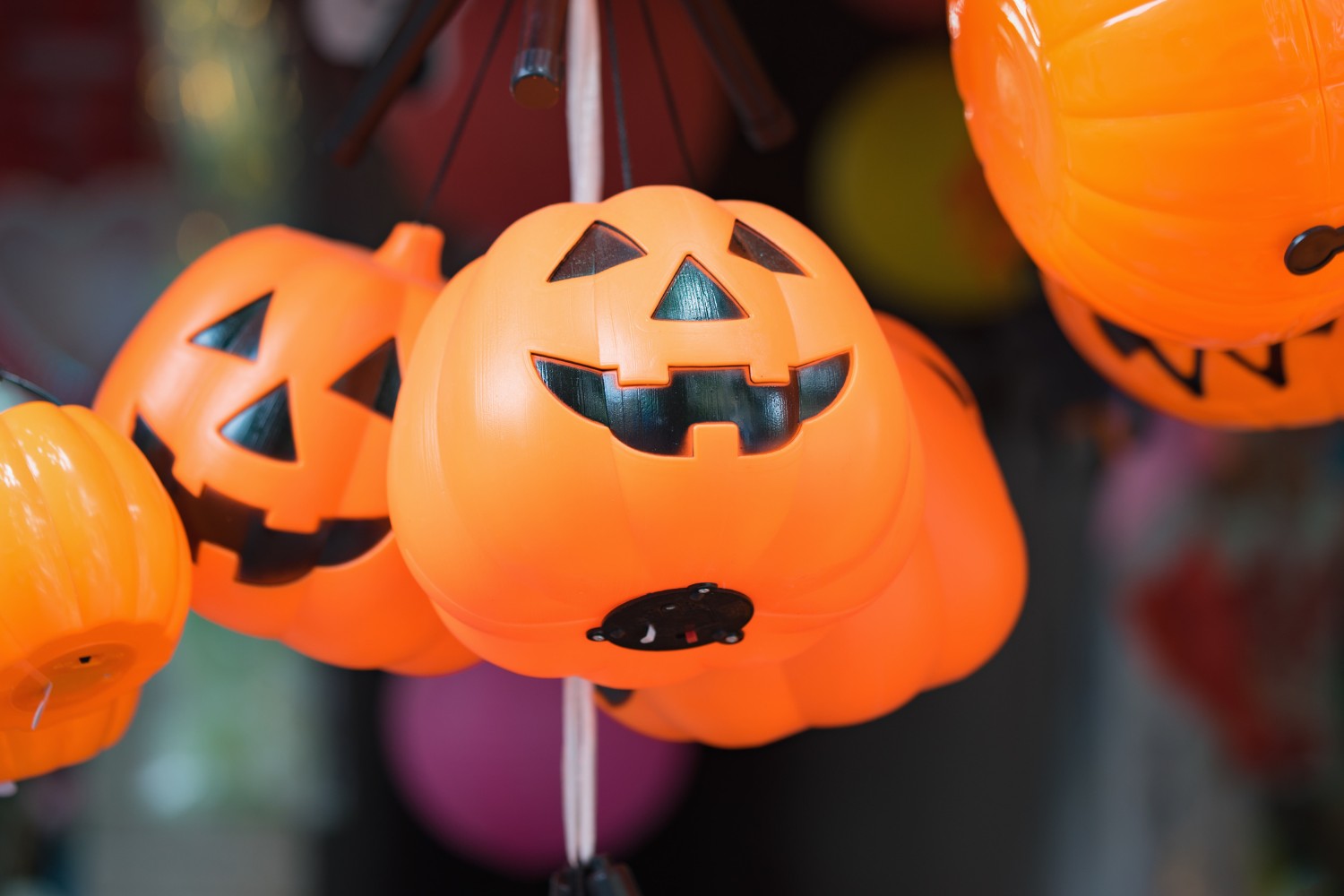 Plastic Pumpkin Decorating Ideas
